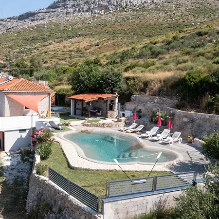 Amazing In 펜션 Kučine